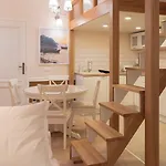 Revelton 4*