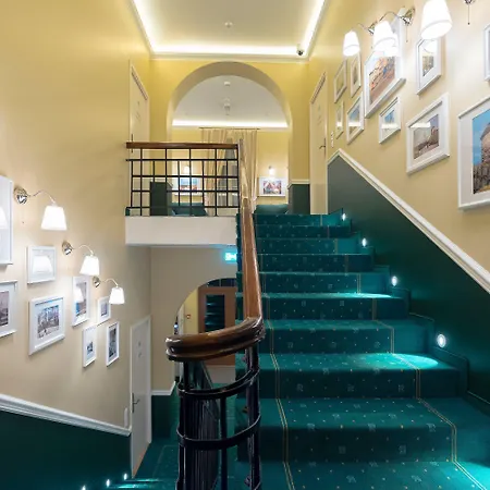 Revelton Apartmanhotel