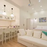 Revelton Aparthotel 4*