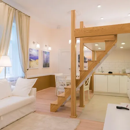 Revelton Aparthotel 4*